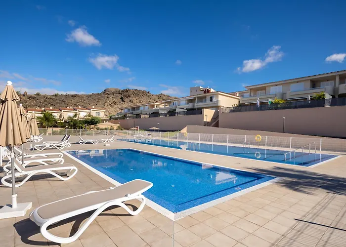 Little - Private Pool Apartman