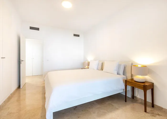 Little - Private Pool Apartman